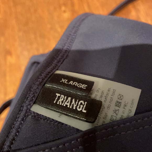 Triangl Bikini - Picture 3 of 3